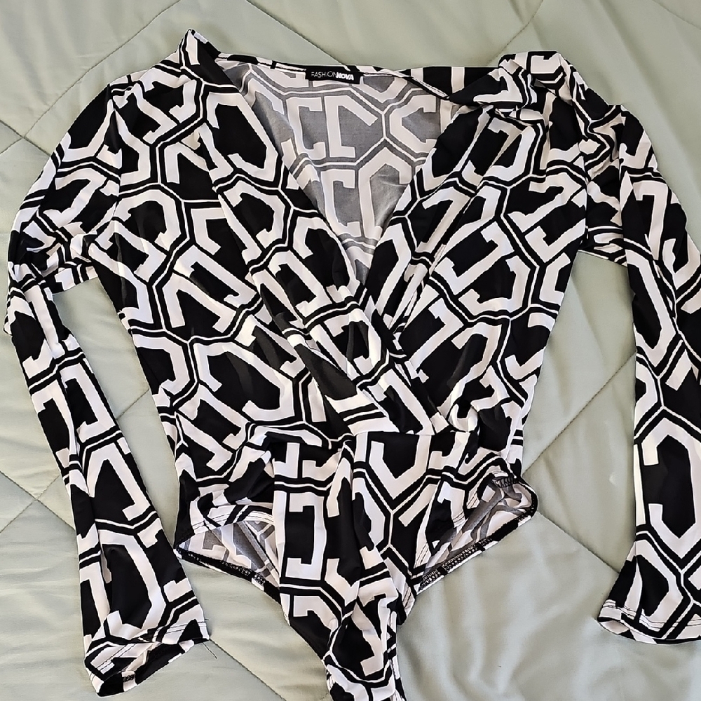Fashion Nova Black and White Geometric Bodysuit